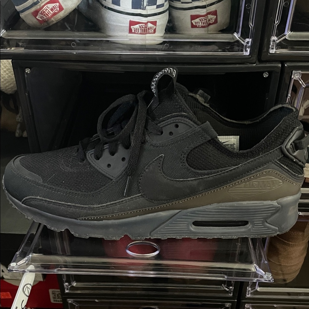 Nike Men's Black Sneakers